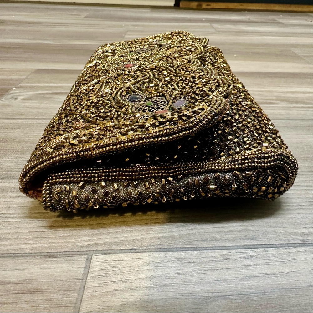 Vintage Hand Beaded La Regale Gold & Jewel Toned Clutch - Picture 5 of 9